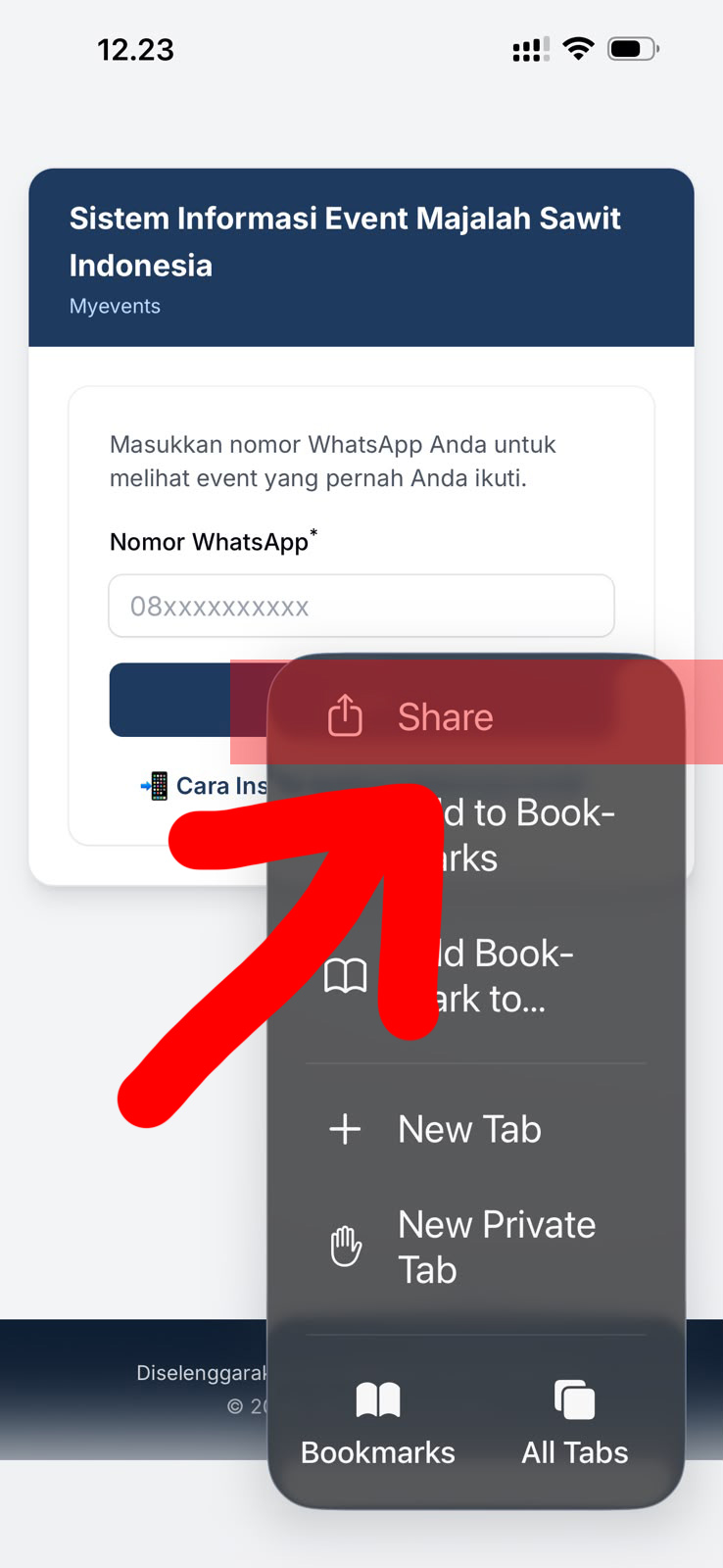 Pilih Share di menu Safari iPhone
